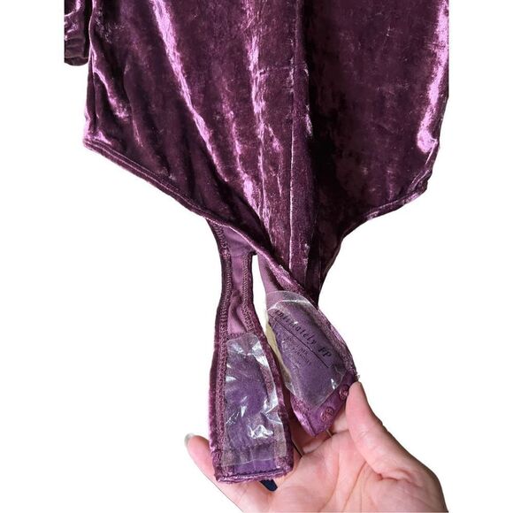 Intimately‎ Free by Free People Don’t You Wish Velvet Bodysuit Plum NWOT size XS - Picture 4 of 7